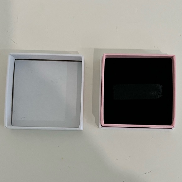 Pandora Charm Box - Picture 2 of 4